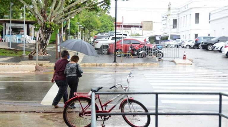 Segunda-feira (12) de Carnaval deve ser de chuva em todo o Acre, diz Censipam