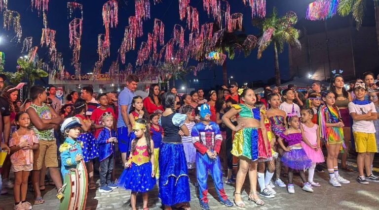 Escolha da melhor fantasia infantil agita último dia do Carnaval Cultural Magid Almeida em Cruzeiro do Sul