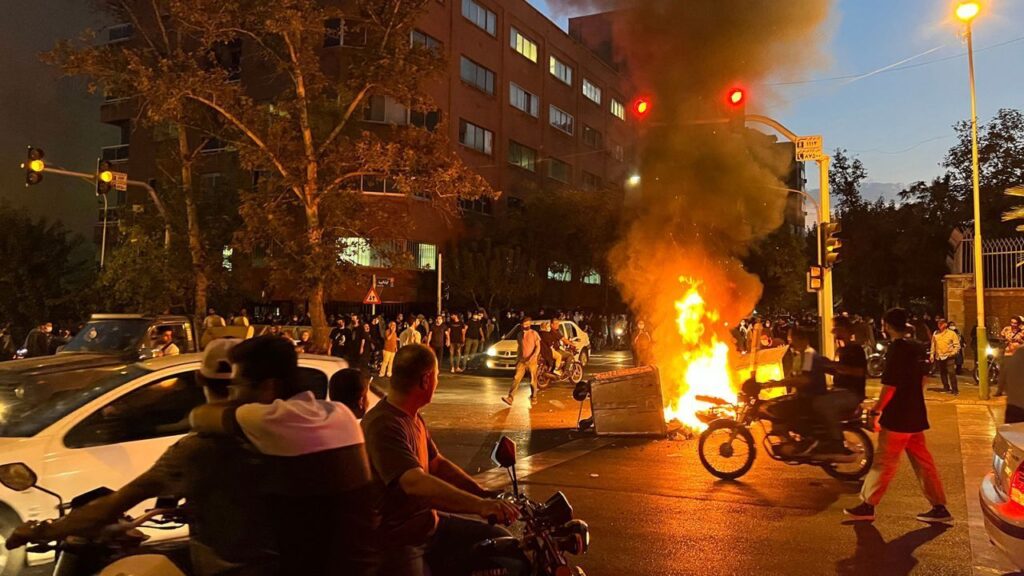 ira-violou-direitos-e-cometeu-crime-contra-a-humanidade-em-repressao-a-protestos,-diz-onu-|-cnn-brasil