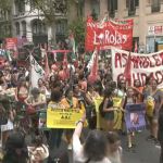 em-alerta-por-ameacas-e-retrocessos,-feministas-argentinas-marcham-contra-politicas-de-milei-|-cnn-brasil