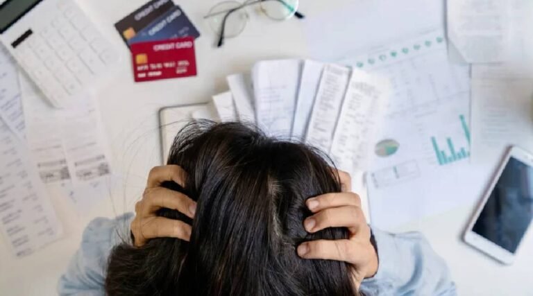 É muita dívida: 78% das famílias acreanas estão com a “corda no pescoço”