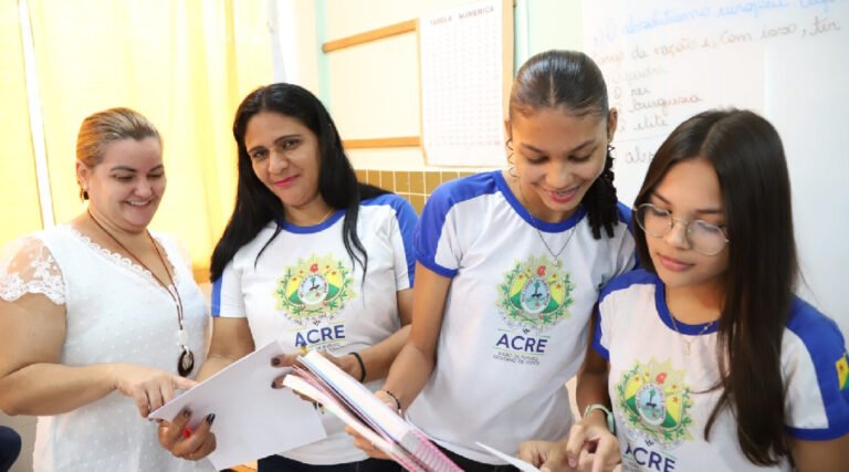 Secretaria de Educação esclarece dúvida sobre pagamento do programa Pé-de-Meia a alunos da EJA