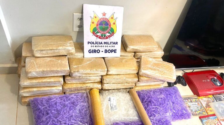 PM apreende mais de 35 kg de maconha e prende dois homens por tráfico de drogas