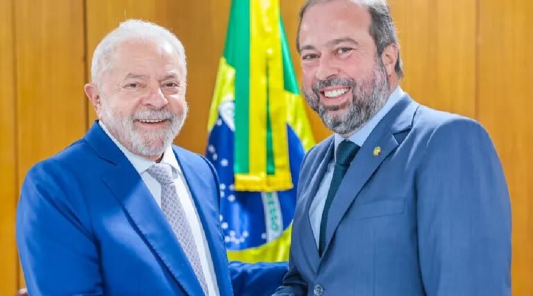 Ministro de Minas e Energia virá ao Acre em abril anunciar ações do Programa Luz para Todos