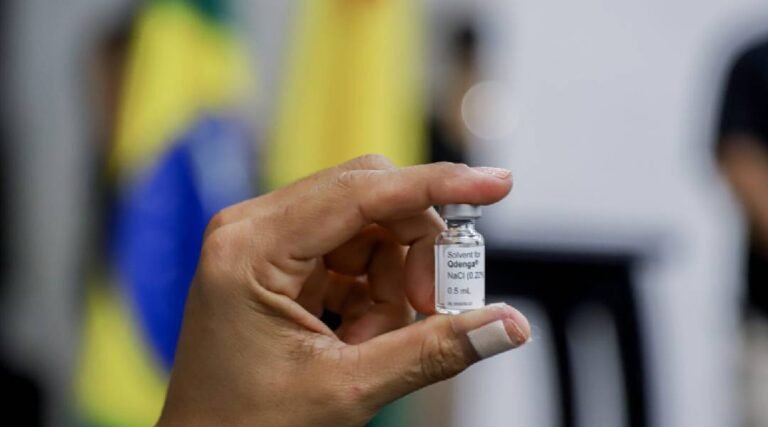 Governo do Acre redistribui vacinas contra dengue para ampliar vacinação no estado