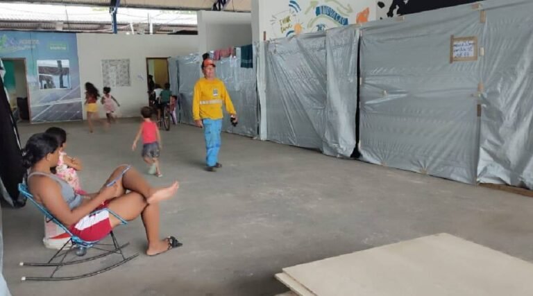 Mais de 350 pessoas ainda estão abrigadas no Parque de Exposições