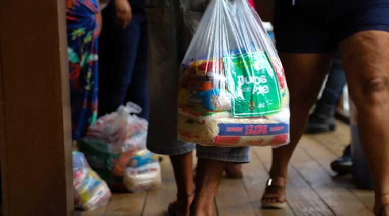 Centro de Distribuição da Campanha Juntos Pelo Acre já realizou a entrega de mais de mil cestas básicas
