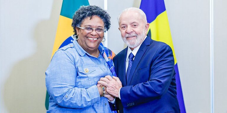 lula-e-mia-mottley-discutem-mudanca-climatica-em-reuniao-na-guiana