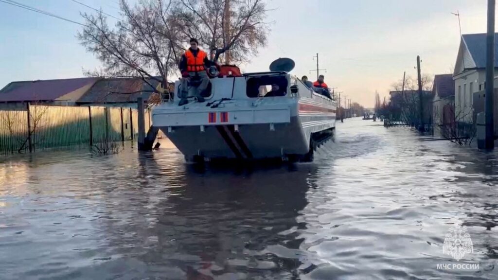 inundacoes-recordes-na-russia-sao-provocadas-pelo-derretimento-da-neve-|-cnn-brasil