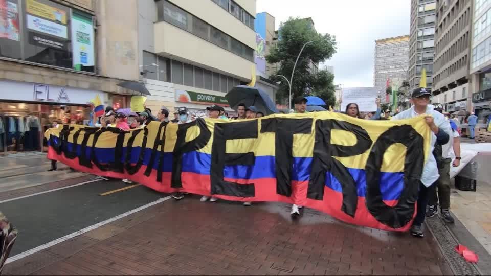 milhares-de-colombianos-protestam-contra-reformas-de-gustavo-petro-|-cnn-brasil
