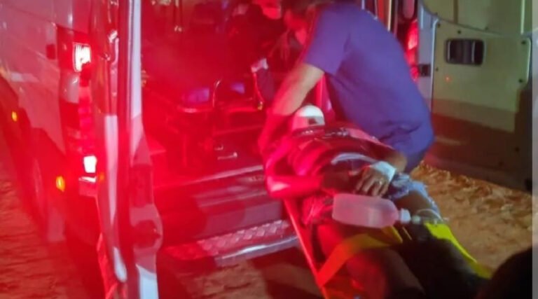 Corpo de Bombeiros e SAMU resgatam vítima de acidente na Comunidade Foz do Paraná