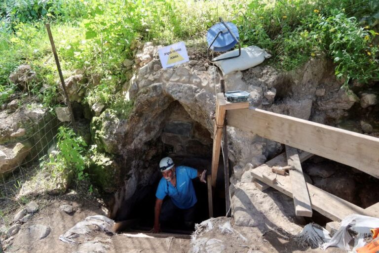 esconderijo-subterraneo-de-quase-2-mil-anos-e-encontrado-em-israel-|-cnn-brasil