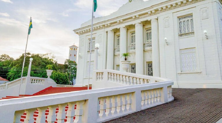 Estudo diz que Acre vai fechar as contas no vermelho em 2024; governo contesta