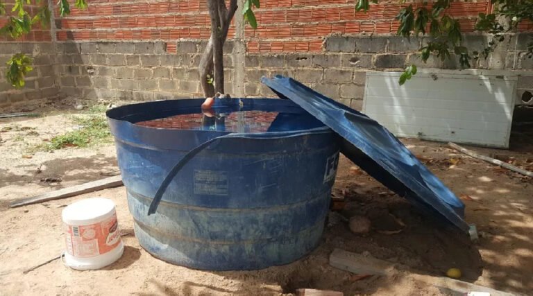 Criança de apenas 2 anos é encontrada morta pelos pais dentro de caixa d’água