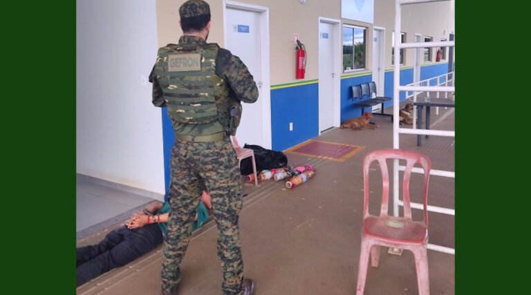 Colombiano é preso transportando droga avaliada em mais de R$ 70 mil dentro de artesanato