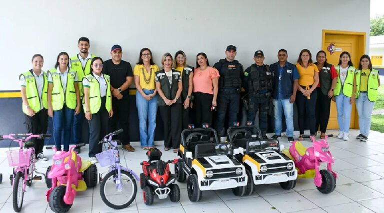 Maio Amarelo: Prefeitura de Mâncio Lima e 9ª Ciretran dão início a campanha de conscientização no trânsito com crianças do Ensino Fundamental