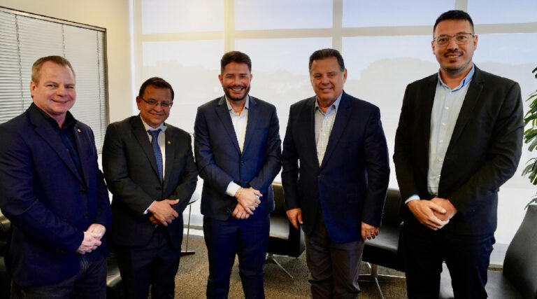 Amigos de longa data, Marconi Perillo e Gladson reafirmam parceria e PSDB caminhará com governador nas eleições municipais