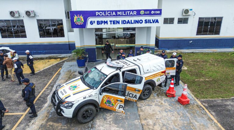 Pelotão de trânsito da Polícia Militar em Cruzeiro do Sul autua 10 condutores por dirigir sem habilitação e 3 por lei seca
