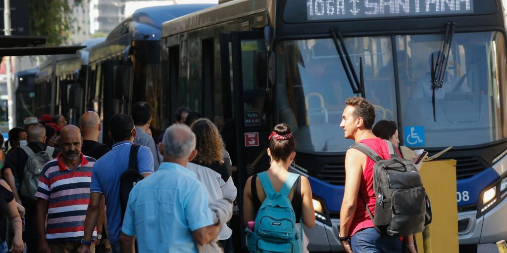 motoristas-de-onibus-aprovam-greve-a-partir-de-sexta-feira-em-sp