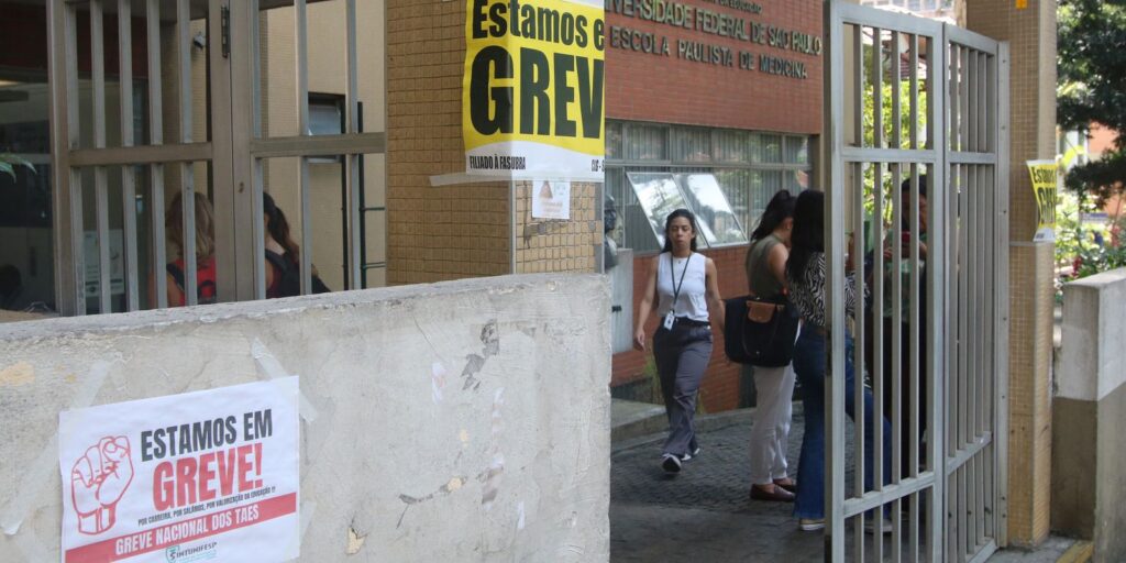 docentes-universitarios-em-greve-avaliam-proposta-do-governo