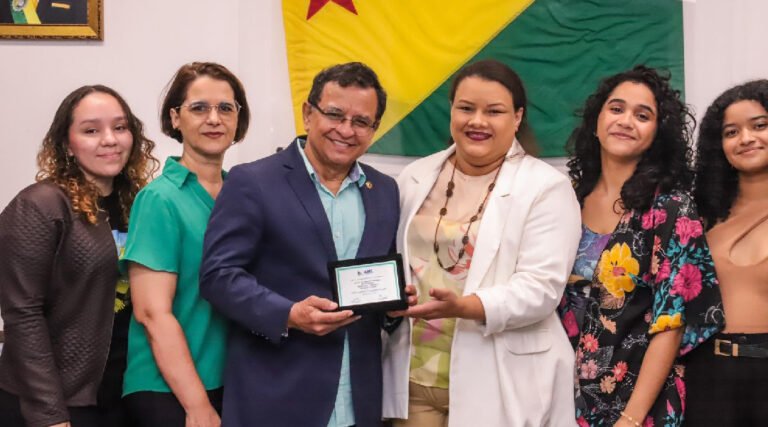 Aleac é reconhecida em premiação nacional da Associação Brasileira das Escolas do Legislativo