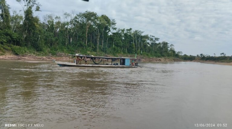 Seca: empresários enfrentam dificuldades para levar mercadorias a cidade isolada do Acre