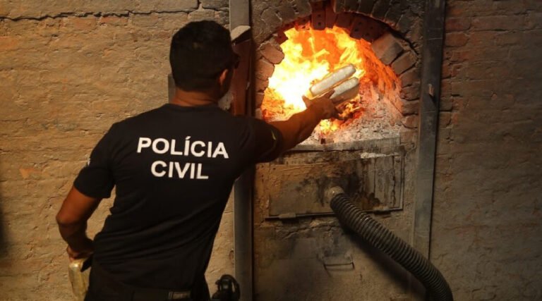 Polícia incinera mais de meia tonelada de drogas e gera prejuízo de $ 6 milhões ao mercado do crime