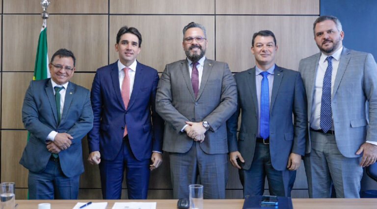 Em Brasília, Gonzaga trata sobre voos internacionais no Acre, regularização fundiária e comércio bilateral com o Peru