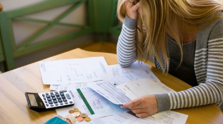 Quase 80% das famílias acreanas estão afundadas em dívidas