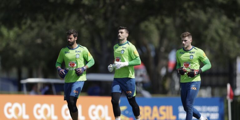 selecao-brasileira-treina-em-orlando,-onde-enfrenta-os-eua-na-quarta