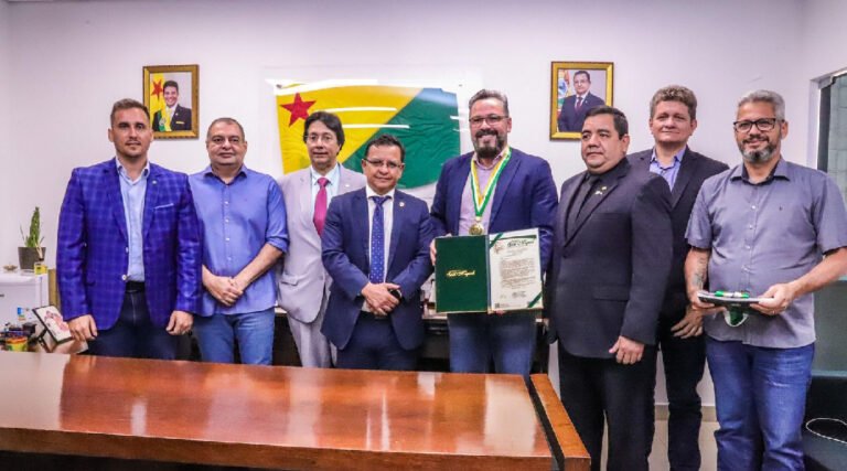 Gonzaga se reúne com Alan Rick e governo para tratar sobre exportações e estrada até o Peru