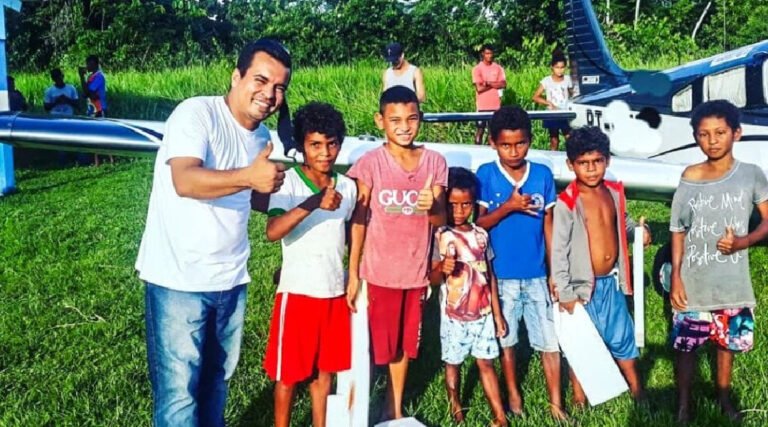 Piloto de avião que fez rasantes diz que voos ocorrem por necessidade em “missões de misericórdia”