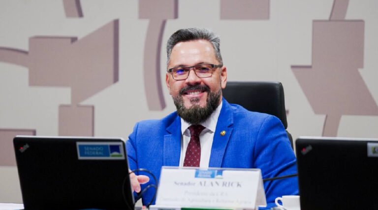 Senador Alan Rick propõe prioridade no PAA para municípios em situação de calamidade