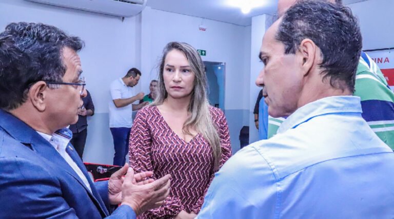 Prefeito Zequinha Lima Destaca Janaína Tercas como Possível Vice em Evento de Suinocultura