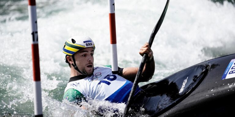 brasileiros-garantem-vaga-nas-semifinais-da-canoagem-slalom