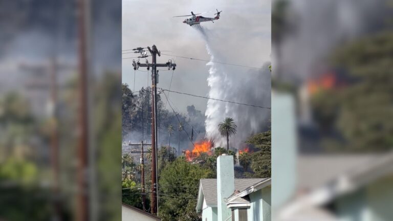 incendio-florestal-atinge-casas-de-luxo-em-encostas-no-sul-da-california-|-cnn-brasil