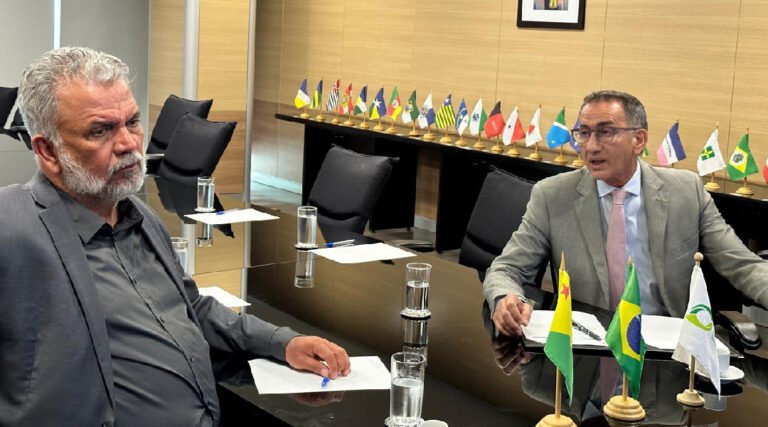 Em Brasília, senador Petecão mobiliza Ministério da Integração para minimizar efeitos da seca no Acre