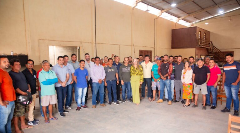 Moveleiros de Cruzeiro do Sul manifestam apoio à reeleição de Zequinha Lima