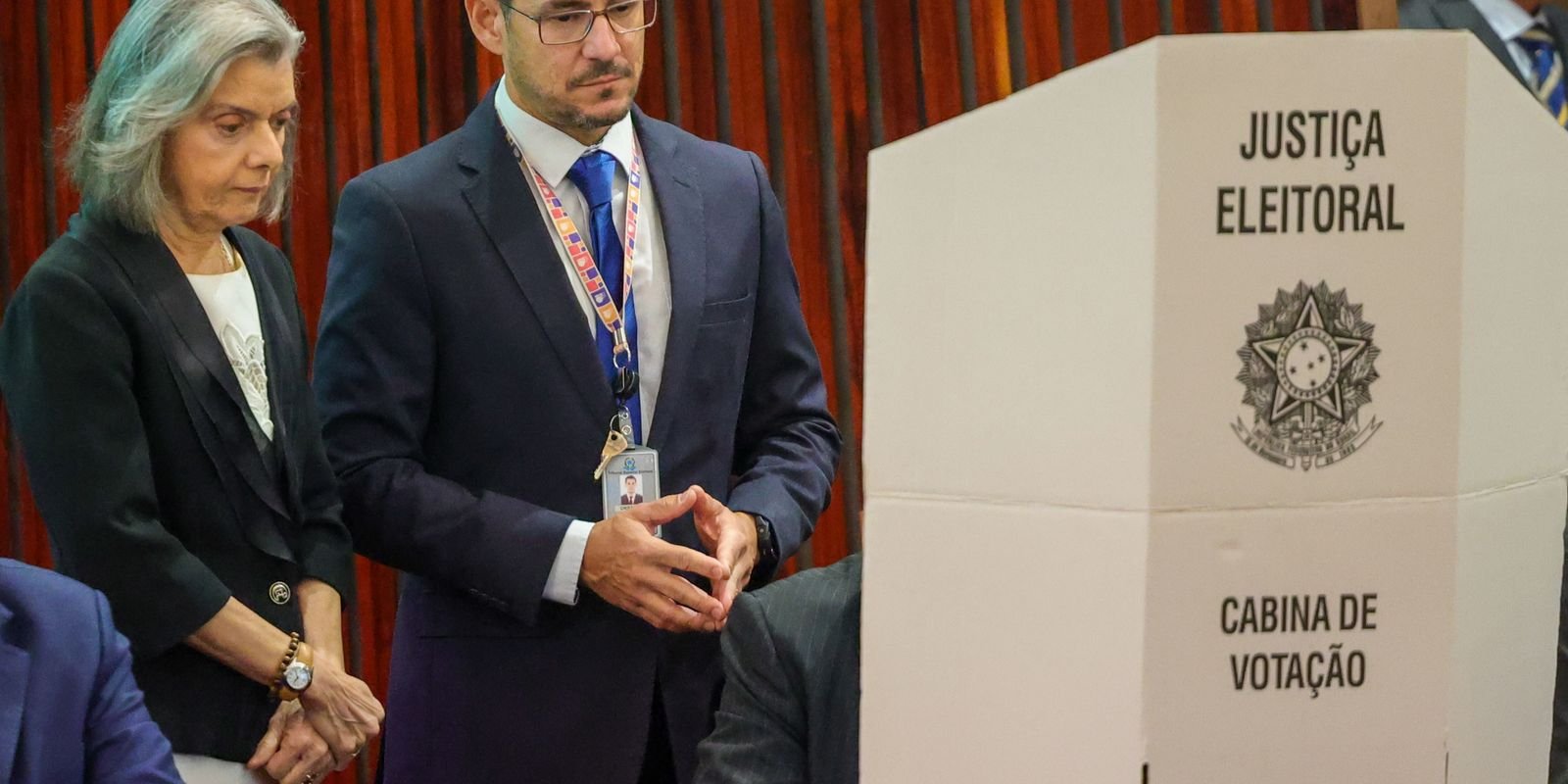 eleicoes-2024:-tse-lacra-sistema-que-sera-usado-em-urnas eleicoes-2024:-tse-lacra-sistema-que-sera-usado-em-urnas