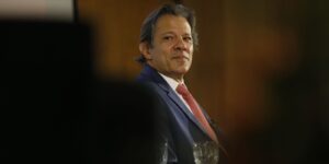 em-nova-york,-haddad-diz-que-despesas-estao-dentro-do-arcabouco