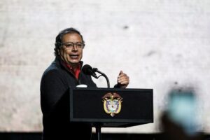 petro-diz-que-vai-avaliar-reconhecimento-de-gonzalez-como-presidente-eleito-da-venezuela-|-cnn-brasil