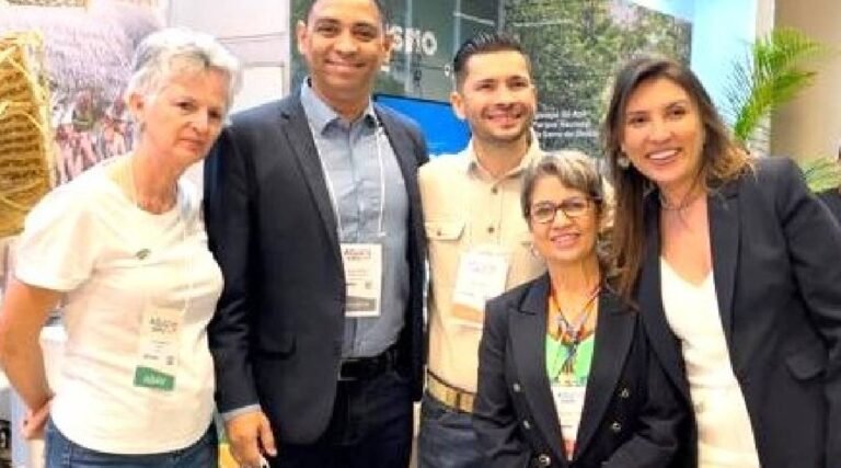 Potencial turístico do Acre é destacado pela secretária executiva do Ministério do Turismo na maior feira de negócios da área, em Brasília