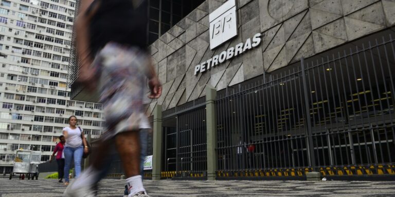 petrobras-tem-novo-recorde-no-processamento-de-petroleo-do-pre-sal