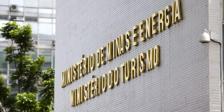 governo-quer-reforcar-agencia-contra-sonegacao-de-mineradoras