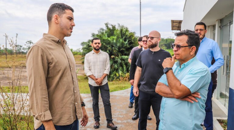 Acompanhado do secretário Ítalo, Gonzaga visita obras da ZPE que vão agilizar exportação no Acre