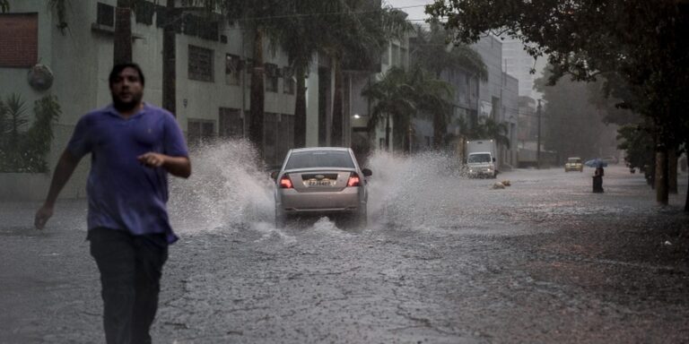 cidade-de-sao-paulo-esta-em-estado-de-atencao-para-alagamentos