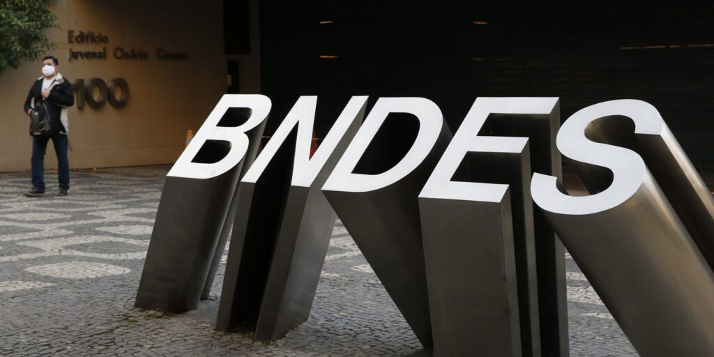 bndes-assina-contrato-com-banco-de-desenvolvimento-da-america-latina 