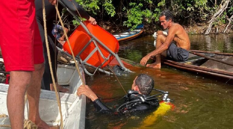 Naufrágio no Rio Croa: Corpo de Bombeiros realiza operação de resgate e reforça alerta sobre segurança na navegação