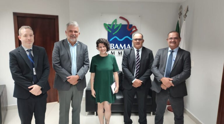 Petecão e prefeitos mobilizam Ibama para a estrada entre Santa Rosa do Purus e Manoel Urbano