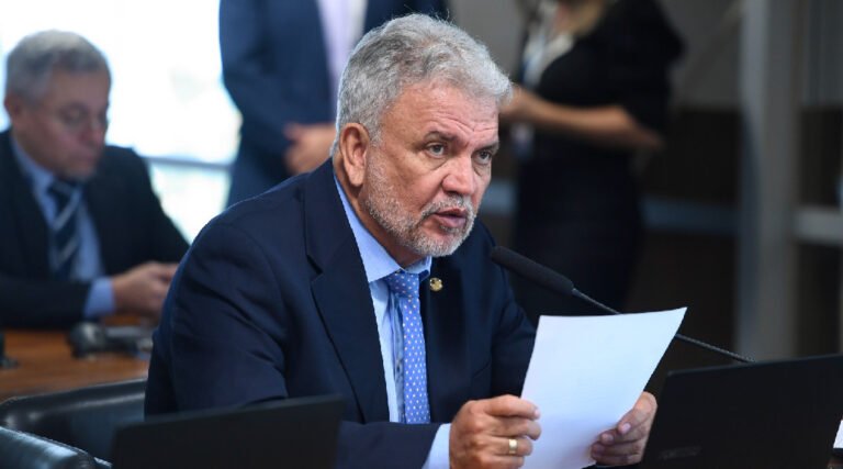 Petecão convida ministro da Justiça para discutir segurança pública e aprova projetos de combate à violência